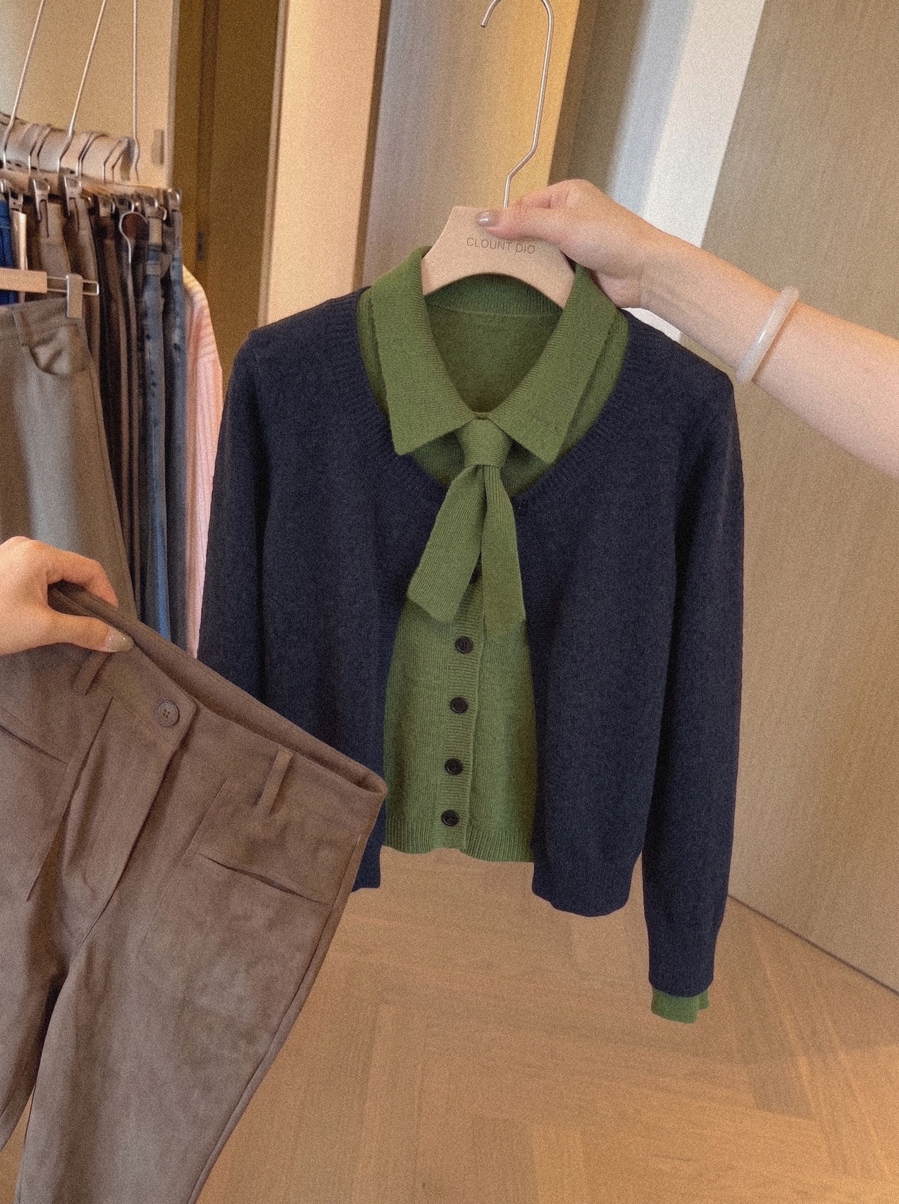 Women's Color Block Knit Cardigan with Collar and Buttons