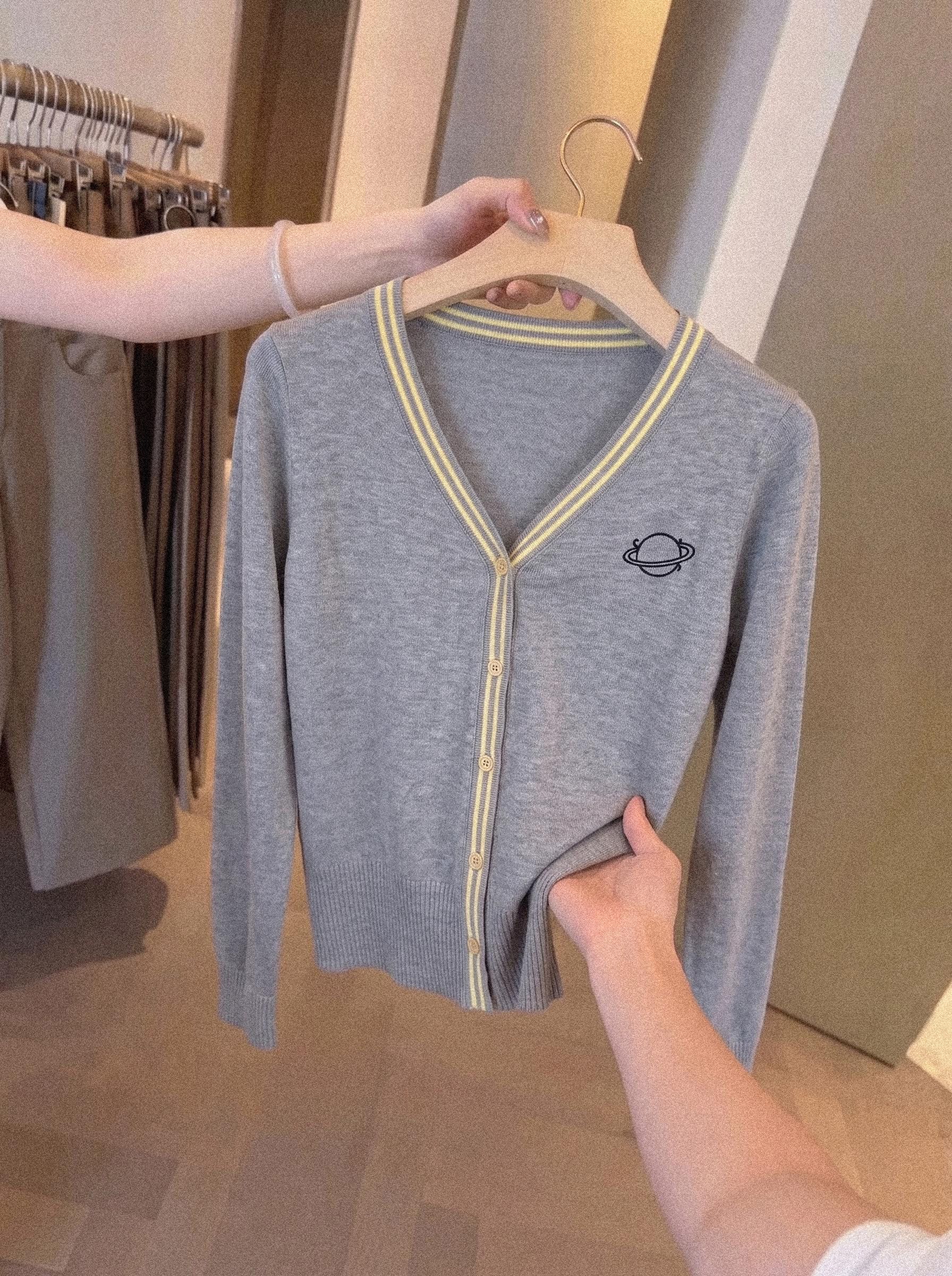 Gray Contrast Trim Knit Cardigan Women 2026 Summer Lightweight Sweater Jacket - Image 4